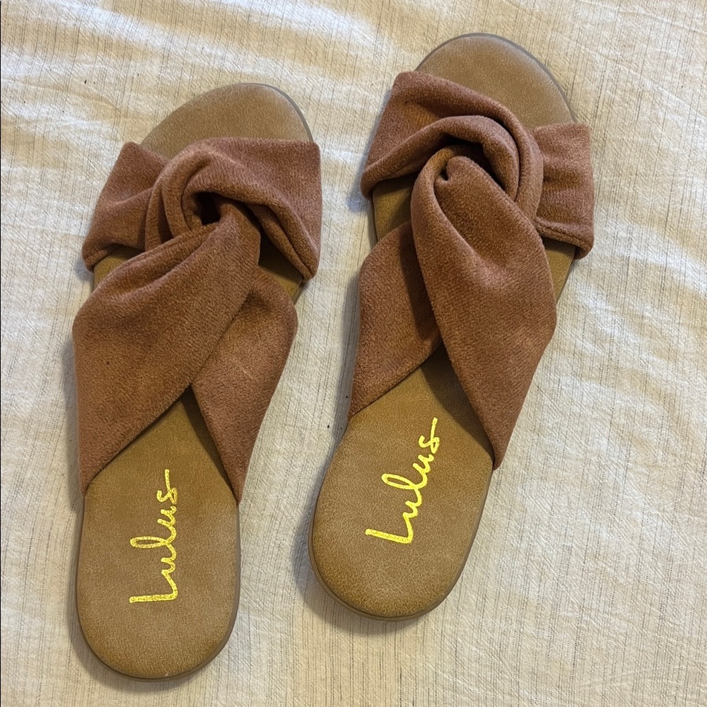 Lulu's Tan Knotted Slide Sandals